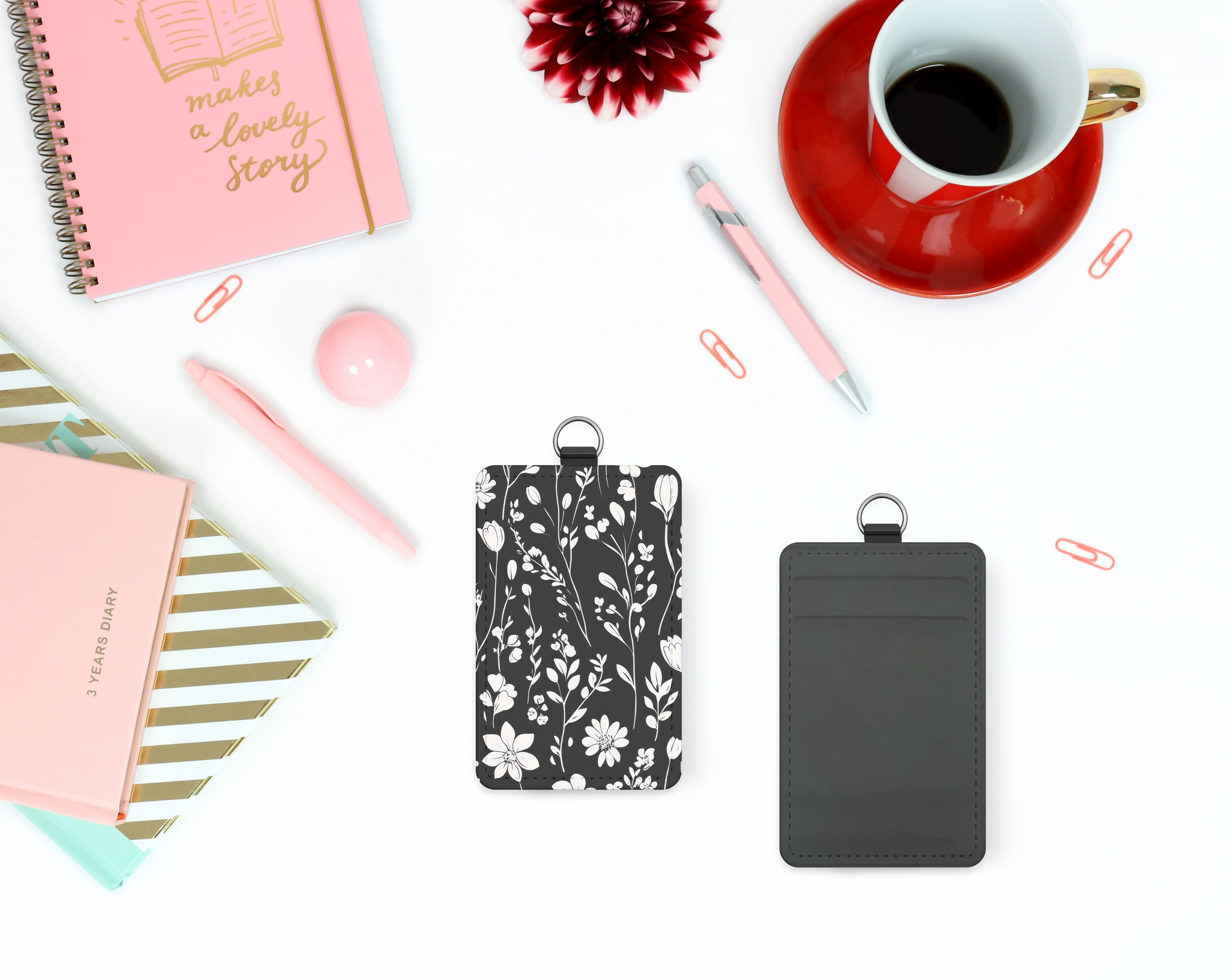 BLACK AND WHITE FLORAL CARD WALLET